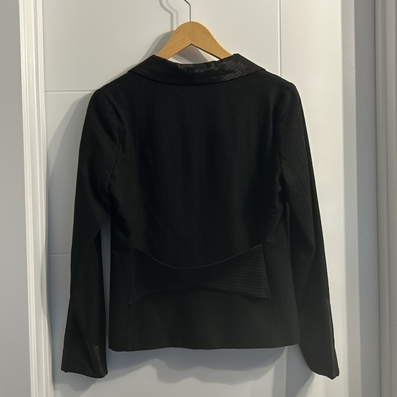 VALERIE DUMAINE Black Wool Blend Tuxedo Blazer with Satin Trim size sm/m - Picture 7 of 8